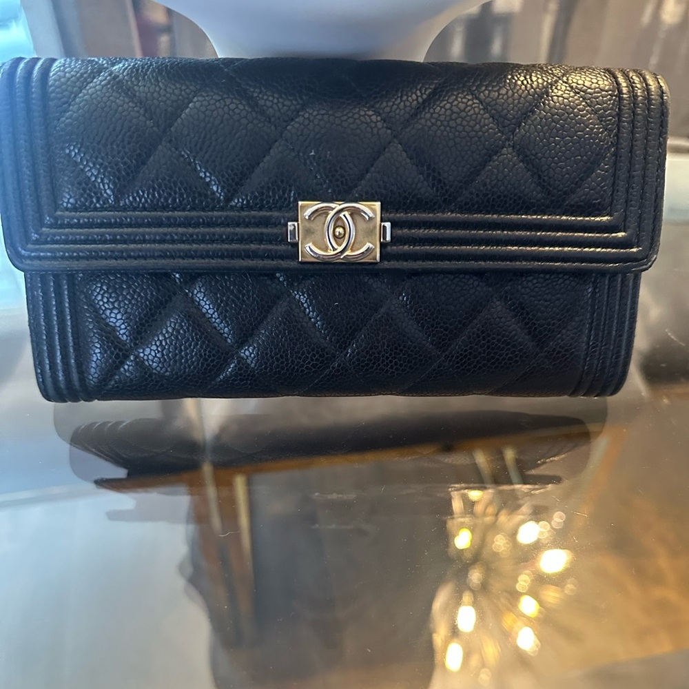 Chanel
Boy Flap Wallet Quilted Caviar Long - Picture 9 of 12